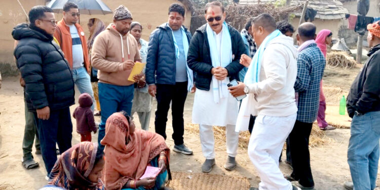 पर्सा–२ मा अशोक टेमानीको घरदैलो तीव्र, प्रत्यक्ष संवादले बढ्दै जनसमर्थन