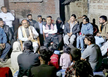 डोकैला बहुअरीमा अशोक टेमानीको रात्री भेटघाट, जेनजी युवाको उत्साहपूर्ण साथ