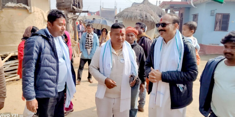 पर्सा क्षेत्र-२: घरदैलोमै जनताको आवाज सुन्दै, विश्वास जित्दै जसपा उम्मेदवार अशोक टेमानी