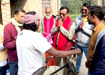इटियाही-प्रसौनीमा सर्राफको घरदैलो, जनमतका एजेण्डासहित मतदातासँग संवाद