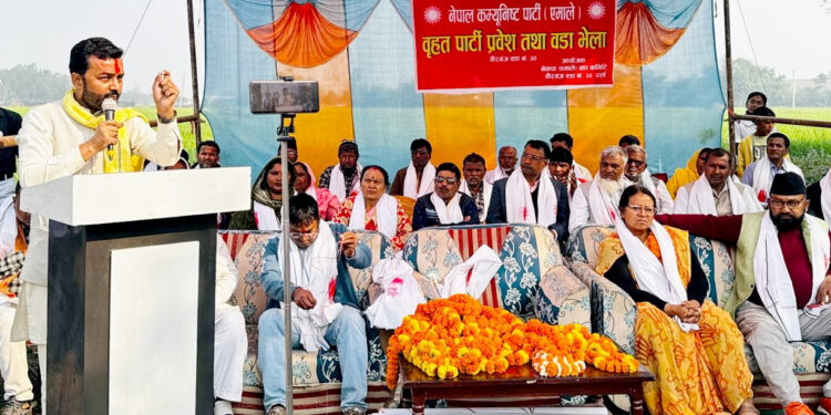 वीरगंज–३० मा एमालेको पकड बलियो, मनोज साह कानुसहितका कार्यकर्ता एमालेमा