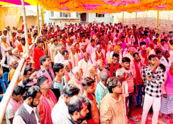पर्सा क्षेत्र ४ मा ठूलो संख्यामा दल त्याग, ६५१ जना कांग्रेसमा प्रवेश