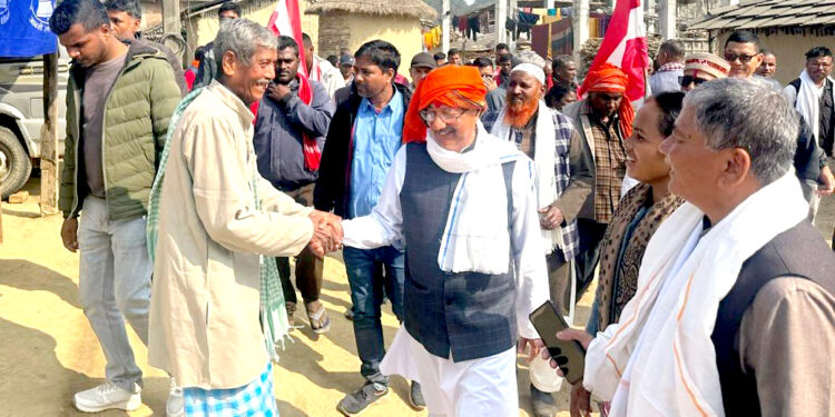 जिराभवानीमा रमेश रिजालको घरदैलो, स्थानीयसँग प्रत्यक्ष संवाद