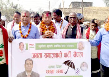 कालिकामाईमा डा. कृपासिन्धु चौधरीको घरदैलो, छाता चिन्हमा मतदानको अपिल