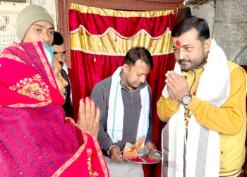 शहिदकी आमाबाट प्रदीप यादवलाई विजय तिलक