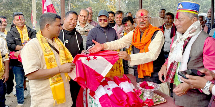 पर्सा–४ मा युवाको आकर्षण, रमेश रिजालको घरदैलोमा कांग्रेस प्रवेश बढ्दै