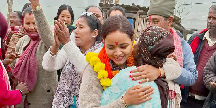 झावराहामा रिमा यादवको घरदैलो, युवापुस्ताको उत्साहपूर्ण समर्थन