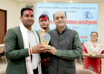 वीरगंज उद्योग वाणिज्य संघद्वारा पर्साका चारै सांसद सम्मानित, निजी क्षेत्रसँग सहकार्य सुदृढ गर्ने प्रतिबद्धता