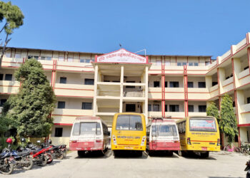 उच्च अदालतको आदेशः हरि खेतान क्याम्पस र विद्यालय एउटै भवनमा चलाउन नपाइने