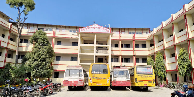 उच्च अदालतको आदेशः हरि खेतान क्याम्पस र विद्यालय एउटै भवनमा चलाउन नपाइने