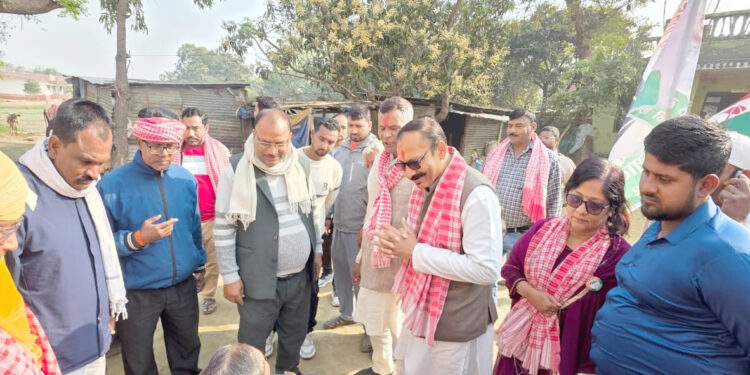 जनताको समस्या सुन्दै समाधानको प्रतिबद्धता, टेमानीको आकर्षक अभियान