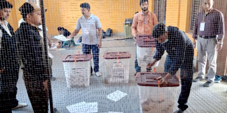 पर्सा-३ मा मतपेटिका विवादः मतगणना स्थगित, दलहरूद्वारा बहिष्कार