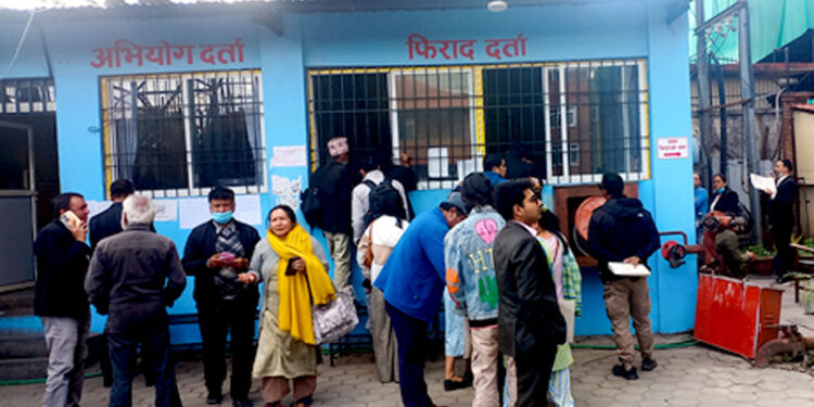 बढ्दो सम्बन्धविच्छेद : अधिकारको उपयोग कि विकृति ?