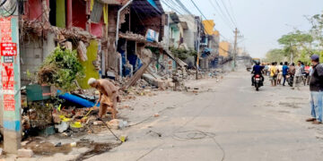 वीरगंज मेनरोड विस्तारः सयौँ संरचना भत्काइए, विकासको गति तर विस्थापितहरूको पीडा गहिरिँदै !