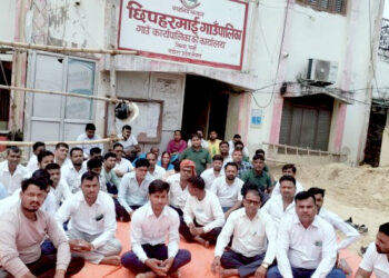 ७ महिनादेखि तलबविहीन कर्मचारी आन्दोलनमा, छिपहरमाई गाउँपालिका कार्यालयमा तालाबन्दी