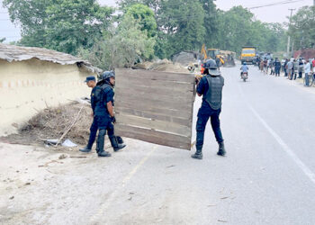 गण्डक नहर किनारका अतिक्रमित संरचना हटाउन थालियो