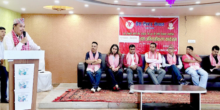 पत्रकारिता राज्यको दबाबमा पर्ने जोखिममाः अध्यक्ष गिरी