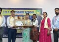 एसईई टपरलाई ल्यापटप उपहार, शिक्षकलाई नगद पुरस्कार