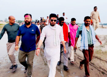 आगामी एक महिनाभित्रै कमला पुल सञ्चालन गर्ने गरी काम गर्न मन्त्रीको निर्देशन