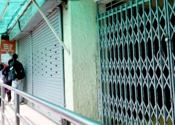 चिकित्सकमाथि आक्रमण र प्रहरी दुर्व्यवहारको विरोधमा देशभर आकस्मिकबाहेक सेवा ठप्प
