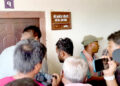 जनतासँग संवादमा नआएपछि जिराभवानी गाउँपालिका अध्यक्षको कार्यकक्षमा ताल्चा