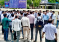 कर्मचारी कुटिएको विरोधमा कालिकामाई गा.पा. तीन दिनदेखि ठप्पः जाहेरी दर्ता नभएको भन्दै धर्ना