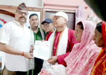 १२ बुँदे सम्झौता कार्यान्वयनको माग गर्दै दुर्गा प्रसाईद्वारा प्रजिअमार्फत प्रधानमन्त्रीलाई ज्ञापन