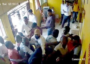 कार्यालयभित्र कर्मचारीमाथि कुटपिट भएपछि कालिकामाई गाउँपालिकामा पेनडाउन, सेवा ठप्प