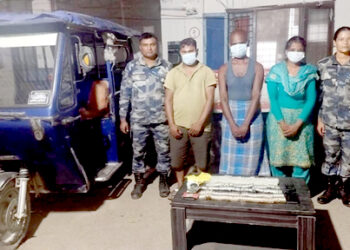 लागूऔषधसहित तीनजना पक्राउ
