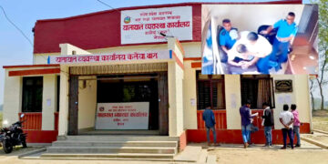 यातायात कार्यालय कलैयाको भिडियो भाइरलः कार्यालय प्रमुख सेवाग्राहीलाई हातपात गरेको छर्लङ्ग