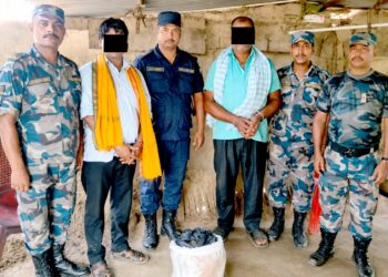 पाँच किलो गाँजासहित दुईजना भारतीय नागरिक पक्राउ