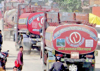 ट्याङ्करबाट तेल चोरेको आरोपमा पम्पका सञ्चालकसहित सातजना पक्राउ