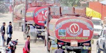 ट्याङ्करबाट तेल चोरेको आरोपमा पम्पका सञ्चालकसहित सातजना पक्राउ