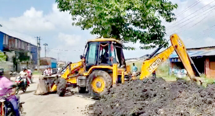 चार वर्षदेखि थुनिएको पानीको निकास खुल्यो, वीरगंजका तीन वडाका बस्तीले पाए राहत