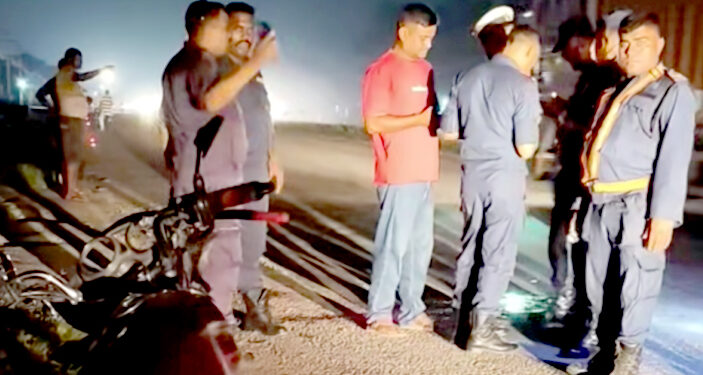 ग्यास बोकेको ट्रकले मोटरसाइकललाई ठक्कर दिँदा दुई जनाको मृत्यु