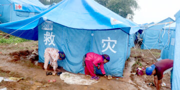 अविरल वर्षाले बाढी प्रभावितको जनजीवन थप कष्टकर