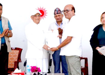 लोककल्याणकारी विज्ञापनको रकम नकटाउन ओलीसमक्ष छापा सञ्चारमाध्यमको आग्रह