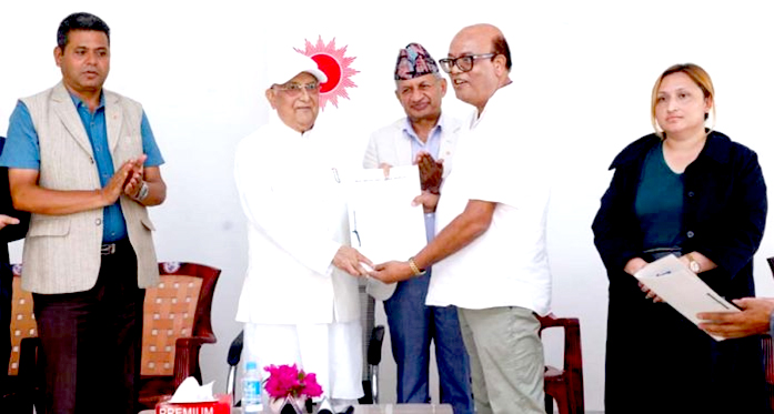 लोककल्याणकारी विज्ञापनको रकम नकटाउन ओलीसमक्ष छापा सञ्चारमाध्यमको आग्रह