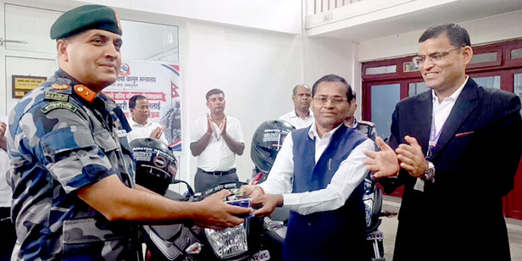 सशस्त्र प्रहरीलाई मधेश सरकारले दियो २० थान मोटरसाइकल
