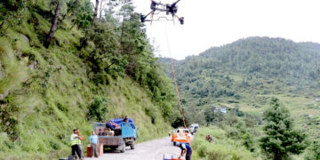 सडकविहीन बस्तीमा राहतको नयाँ सारथी ‘ड्रोन’
