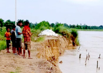 लालबकैया नदीको तटबन्ध कटान तीव्र, रौतहटका आधा दर्जन बस्ती डुबानको जोखिममा