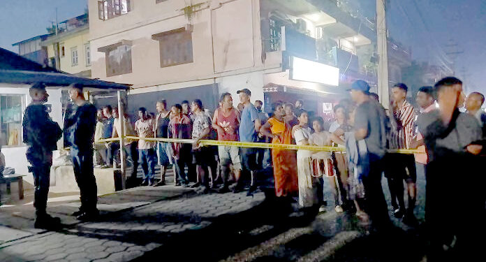 दिनदहाडै खाजा पसलमा चक्कुले घाँटी रेटेर युवकको हत्या