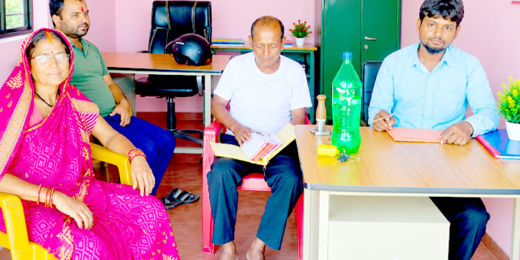 २५० रुपैयाँ दैनिक पारिश्रमिकमा ८ घण्टा ड्युटीः कर्मचारीको पीडा ‘ड्रेस किन्ने कि चुल्हो बाल्ने?’