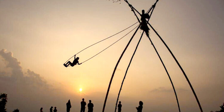 वीरगंजदेखि निजगढ र चन्द्रपुरसम्म दसैँको रौनक, मौलिक संस्कृति जोगाउन लिङ्गे पिङ