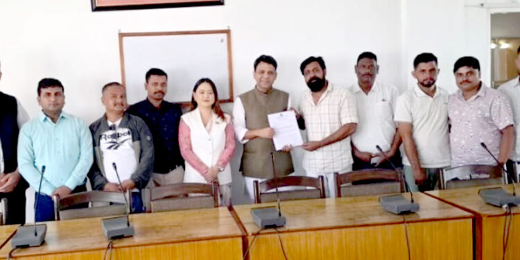 रास्वपा बारामा अधिवेशनको दबाबः ‘तत्काल जिल्ला नेतृत्व चयन गर’